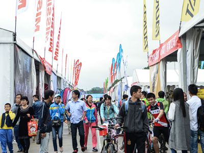 寒风难敌单车热：中国国际自行车嘉年华第二日