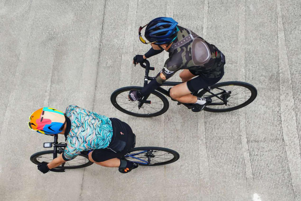 自行车 公路自行车 骑自行车 轮 循环 休闲 赛车骑自行车的人图片下载 - 觅知网