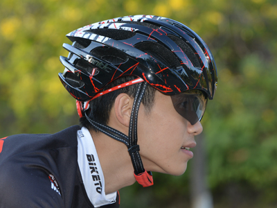 眼镜头盔高度整合―SANTIC骑行头盔