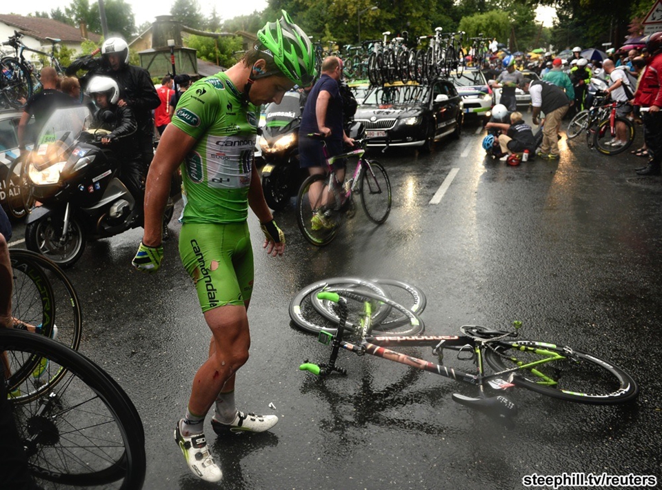 Peter Sagan (Cannondale) by his own admission cause a crash near the finish