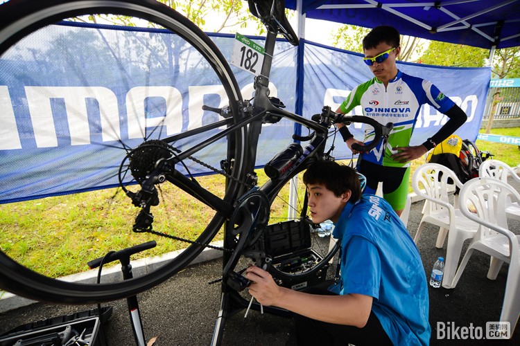为中国自行车赛事提供专业中立服务--禧玛诺促
